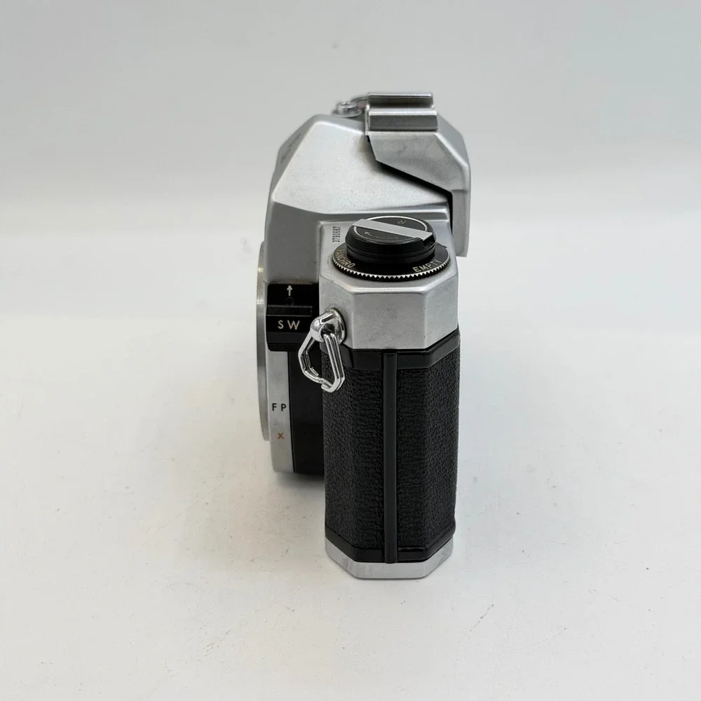 Asahi Pentax Spotmatic SP 35mm SLR Film Camera Body Silver Black Vintage Japan